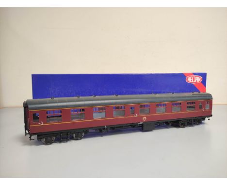 Heljan. Boxed 1.43 scale 0 gauge Mk1 SO second open passenger coach in BR maroon 4911. 