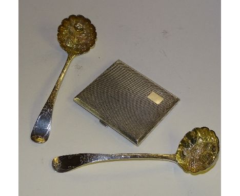 A silver cigarette case, hallmarks for Birmingham, also with a pair of silver Berry spoons, hallmarks for London, approx 6ozt