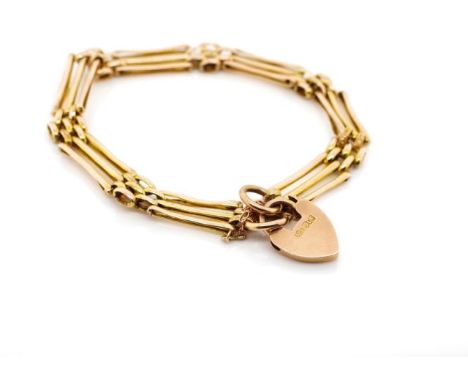 Antique 9ct rose gold gate link bracelet marked 9ct Rp to heart padlock clasp and applied 9ct mark to bracelet. Approx weight