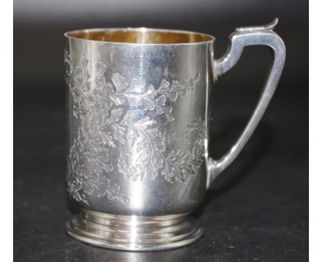 Victorian sterling silver christening cup with engraved leaf decoration &amp; gilt interior, hallmarked London 1875, not mono
