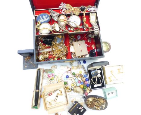 A collection of costume jewellery including Wedgwood brooch, cameo brooch, silver, Victorian stick pin, etc&nbsp;