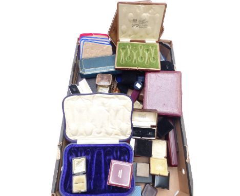 A collection of vintage jewellery/ silver boxes&nbsp;