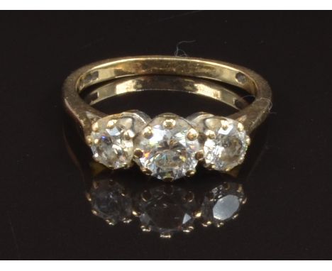 A 9ct gold ring set with cubic zirconia, size M, 2.8g