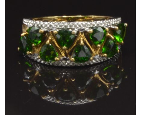 A 9ct gold ring set with diopside, size R, 3.5g