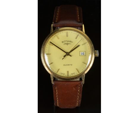 Rotary 9ct gold gentleman's wristwatch with date aperture, gold hands and baton markers, champagne dial and quartz movement, 