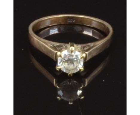 A 9ct gold ring set with cubic zirconia, size K, 2.3g