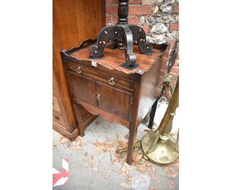 An antique mahogany tray top commode,&nbsp;53.5cm wide. 