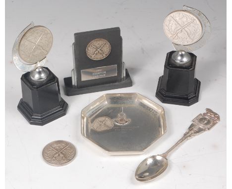 A Geo. VI. silver dish of octagonal form with Oxfordshire & Bedfordshire Light Infantry crest, makers H. Phillips, London, 19