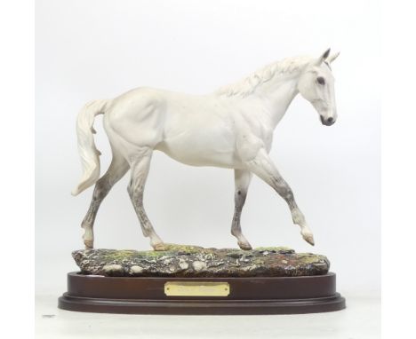 Royal Doulton, Desert Orchid DA134. Limited edition 3912 o 7500 on wooden base. Figure has become unglued from ceramic base.