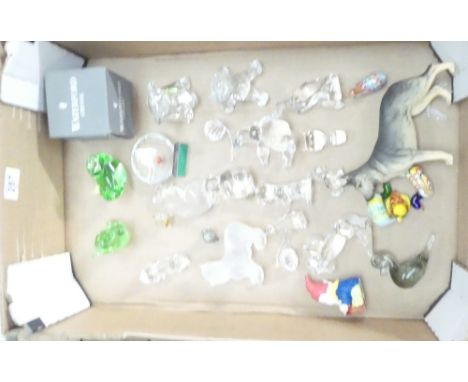 A Selection of glass to include Waterford glass Teddy, green glass Teddy &amp; Duck, owls, bears, Swarovski rearing horse (a/