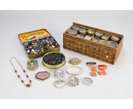 A large collection of loose stones and jewellers stock, to include; a collection of polished loose agates, a collection early