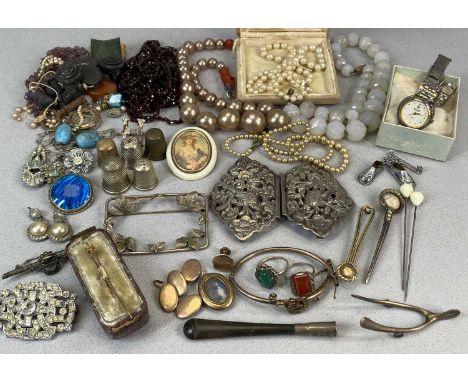 INTERESTING GROUP OF JEWELLERY & COLLECTABLES, including a 15ct gold fox mask stick pin with ruby eyes in case, white metal p