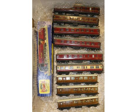 10x Hornby Dublo items for 3-rail running. A BR Coronation Class 4-6-2 locomotive, Duchess of Montrose 46232, in lined green 