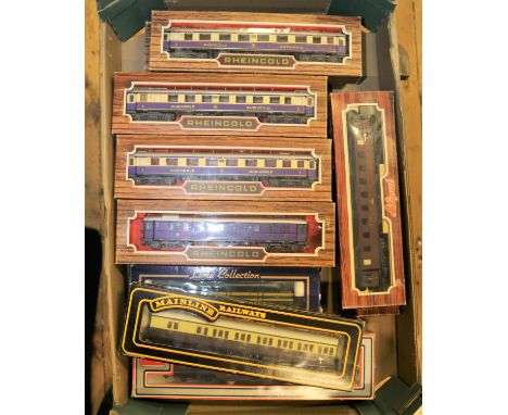 A quantity of 'HO' gauge Model Railway. Lima: RENFE Bo-Bo diesel locomotive RN 1823. GWR Diesel Railcar RN 22. 6x Liliput Rhe