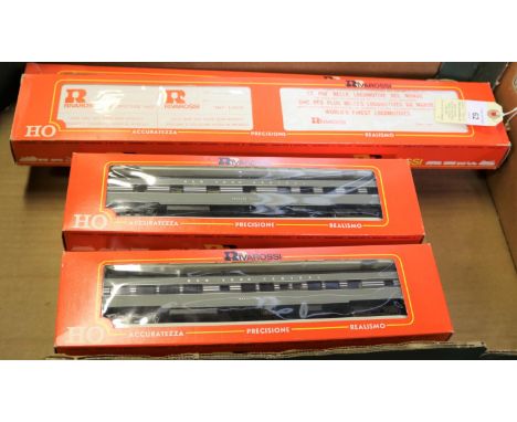 6x Rivarossi HO gauge New York Central etc railway items. Including 2x locomotives; a New York Central 4-6-4 tender loco, 540