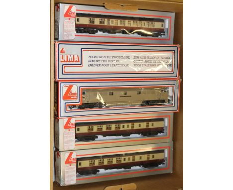17x Lima OO gauge railway items. 2x BR locomotives. A diesel-hydraulic Class 52 Co-Co loco, Western Enterprise D1023, in sand