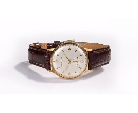Smiths Astral 9 carat gold gentleman's wristwatch, the signed silvered dial with Arabic and arrow hour markers, subsidiary se