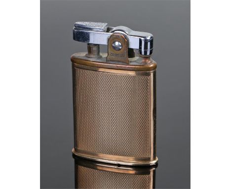 Ronson 9 carat gold cased cigarette lighter, the engine turned 9 carat gold case with inscription to the side, 52mm high