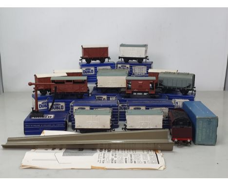 Twelve boxed Hornby Dublo Super Detail Wagons in blue and white striped boxes including 4x Ventilated Vans, 4x W.R. Refrigera