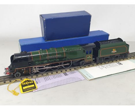 A boxed Hornby Dublo EDL12 gloss 'Duchess of Montrose', unused in mint condition. Box in superb condition, Clydesdale stamp o