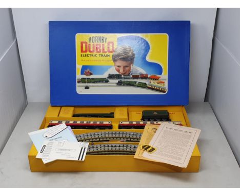 A boxed Hornby Dublo EDP15 'Silver King' Set, this is a superb example as it left the shop, M, showing no signs of use. Box b