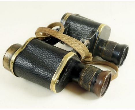 A pair of Kershaw WWII binoculars, with broad arrow mark