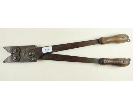 A set of WWI British Army wire cutters