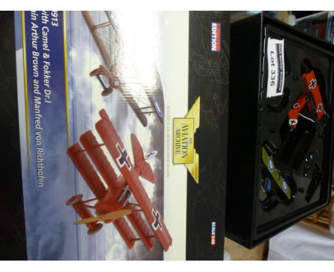 Die-cast : Corgi - Aviation Archive AA 39913, Red Baron vs Arthur Brown, 2 plane set, boxes but with no stands.