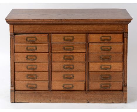 An oak chest, of 18 small drawers, 106 cm wide  See illustration Condition report Report by RB

Overall looks to have been st
