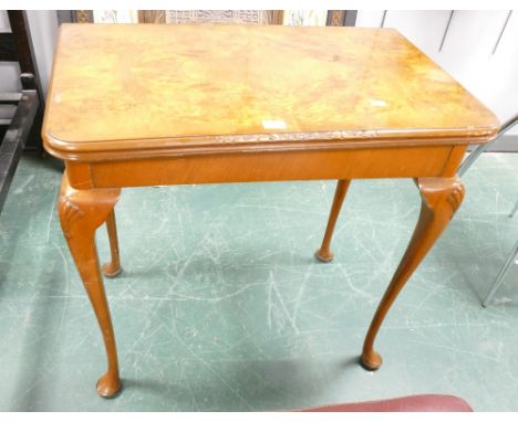 Burr walnut top turnover top card table 