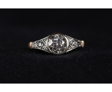 Gold Ring 585 , with Diamond 1,1 carat, weight 2,6 gramm