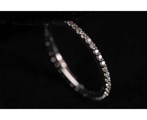 Memory Ring , white Gold  with small Diamonds