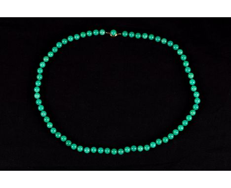 Necklace with gold clasp 585