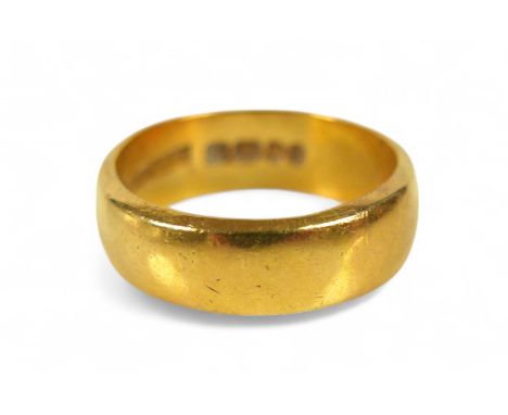 A 22ct yellow gold wedding band ring, 6mm wide, size R, 10.8g.
