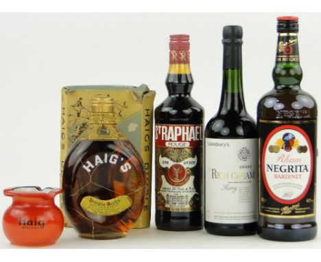 A Vintage bottle of Haig's Dimple Scotch Whisky,
boxed, a Carltonware Haig advertising ashtray and 3 other bottles of spirits