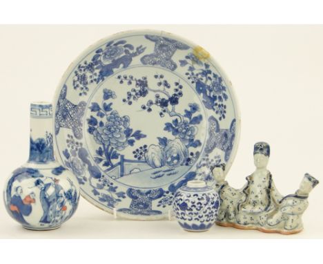A group of Chinese blue and white porcelain items,
including a painted bowl 10" across, (4).