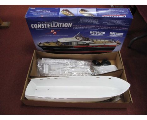 A 1:20 Scale Plastic Kit of a Curis Craft Constellation Leisure Cruiser by Lindberg, all deck fittings and running gear inclu