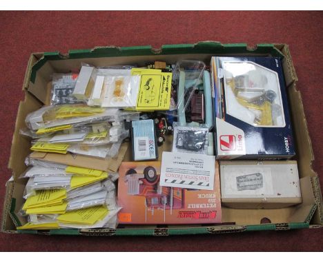 A Quantity of 'OO' Gauge/4mm Layout/Trackside Vehicles, comprising "Beacon Models" plastic kits, unboxed Oxford diecast, Lima