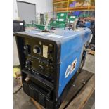 Miller Bobcat 250 AC/DC Welder, 10,000 Watt Generator Model 903517-01-8, sn LA289824