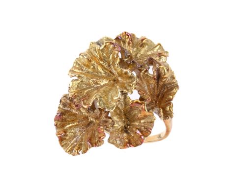 A 1970s Graham Watling 18ct gold Brutalist dress ring. In the form of realistic leaves, hallmarked London 1976, size P, weigh