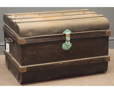 Victorian painted tin trunk, hinged lid wth stays, W78cm, H48cm, D55cm Condition Report Click here for further images, condit