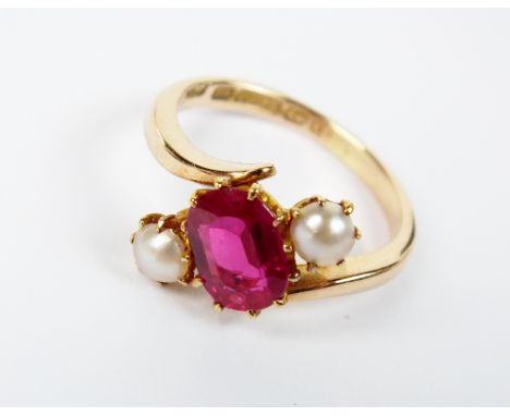 A 15ct gold synthetic ruby and split pearl set ring, weight 3gms