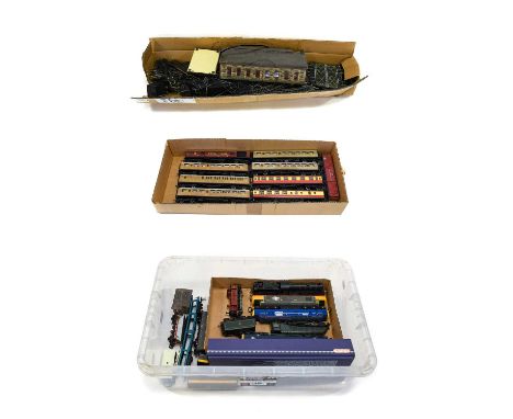 OO Gauge Various Locomotives And Rolling Stock including ViTrains 2019 Co-Co diesel 37427 EW&amp;S (E box G-E), Bachmann Co-C