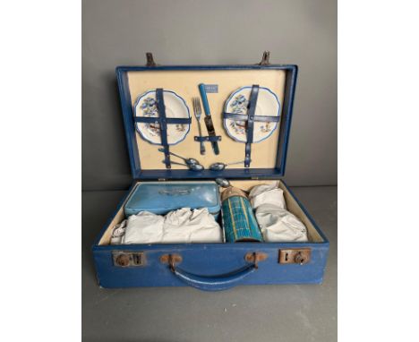 A vintage sirram picnic hamper 