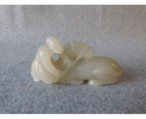 Chinese white jade carving of a monkey &amp; a horse, 7.75cmL