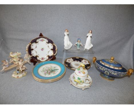 Meissen Schmeebalen cup, cover on stand with bird finial and 5 C19th cabinet plates, Royal Worcester tureen & covers, hat pin