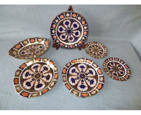 Royal Crown Derby Imari navette shaped plate, 1934, 3 circular plated (1917 & 1925) 22.5cm dia & 2 side plates 16cm dia  & Co