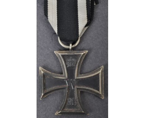 An original WWI First World War Imperial German / Prussian Army Iron Cross Second Class medal. The medal having Swastika to t