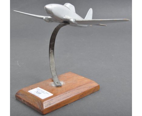 A WWII Second World War interest desktop wooden model of a Russian / Soviet Ilyushin Il-2 ground-attack fighter plane / aerop