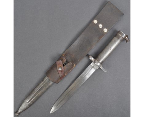 An original WWI First World War period Swedish 1898 pattern rifle bayonet. The bayonet having a hollow pommel with flat locki